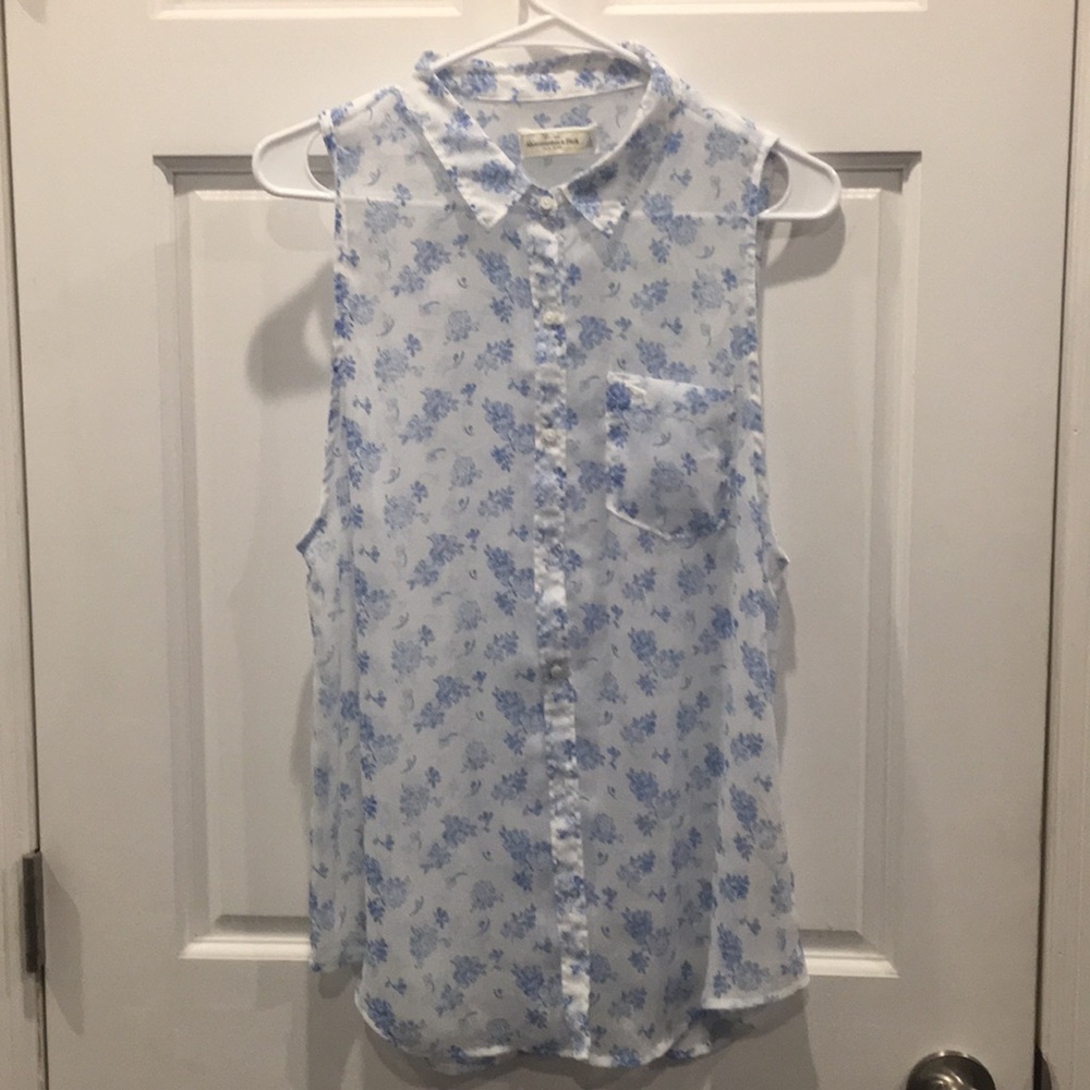 Women’s Abercrombie Fitch button down blouse